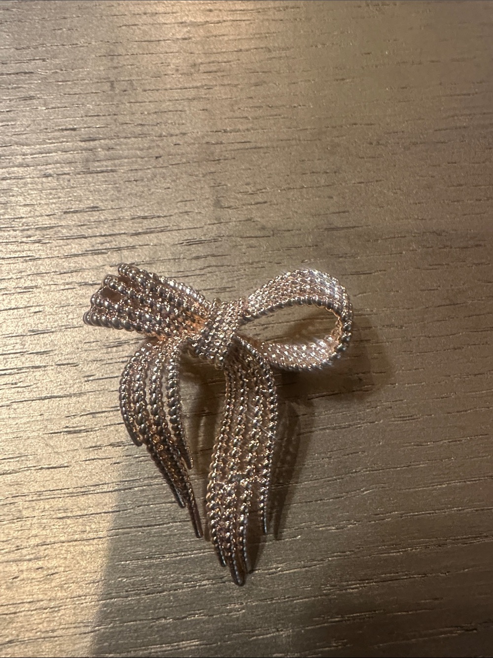 Elegant Gold Bow Brooch